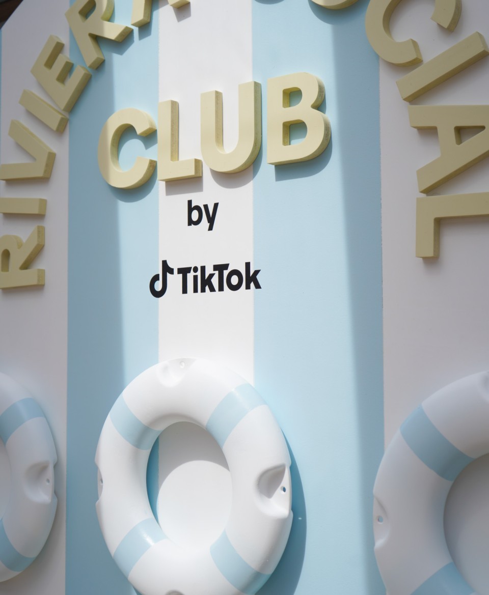 Décor et direction artistique espace TikTok Festival de Cannes 2026